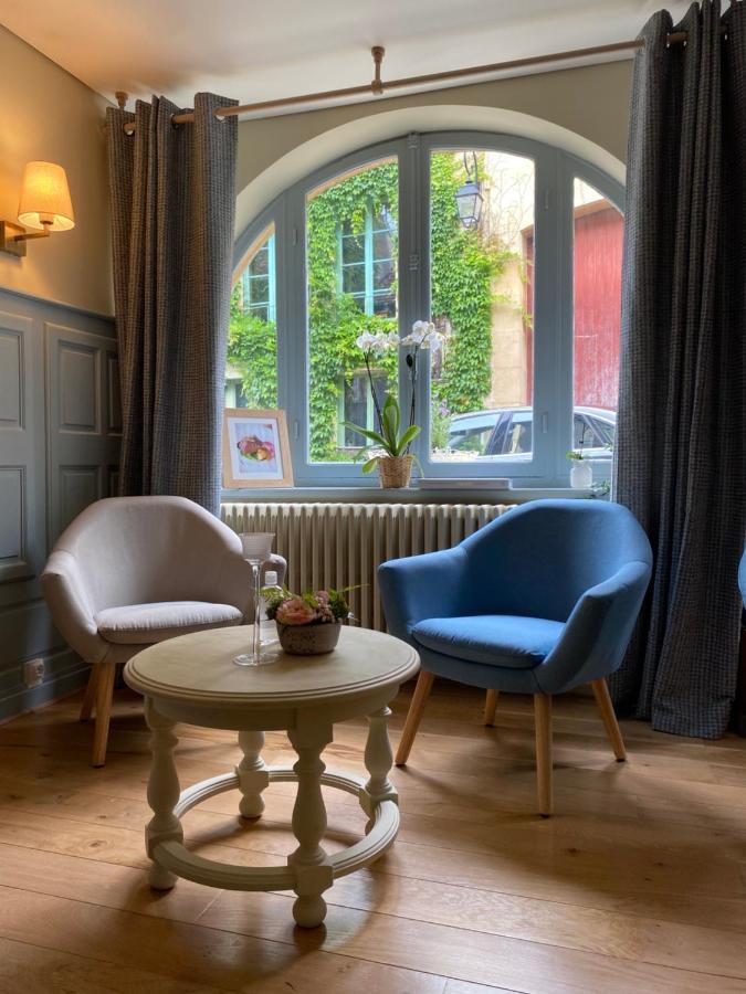Logis Relais De La Source Hotel
