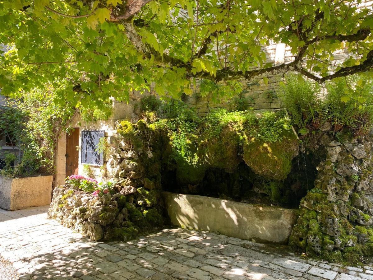 Logis Relais De La Source Saint-Seine-lʼAbbaye