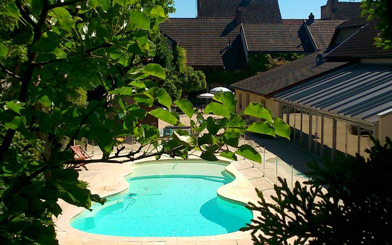 Logis Relais De La Source Hotel 3*