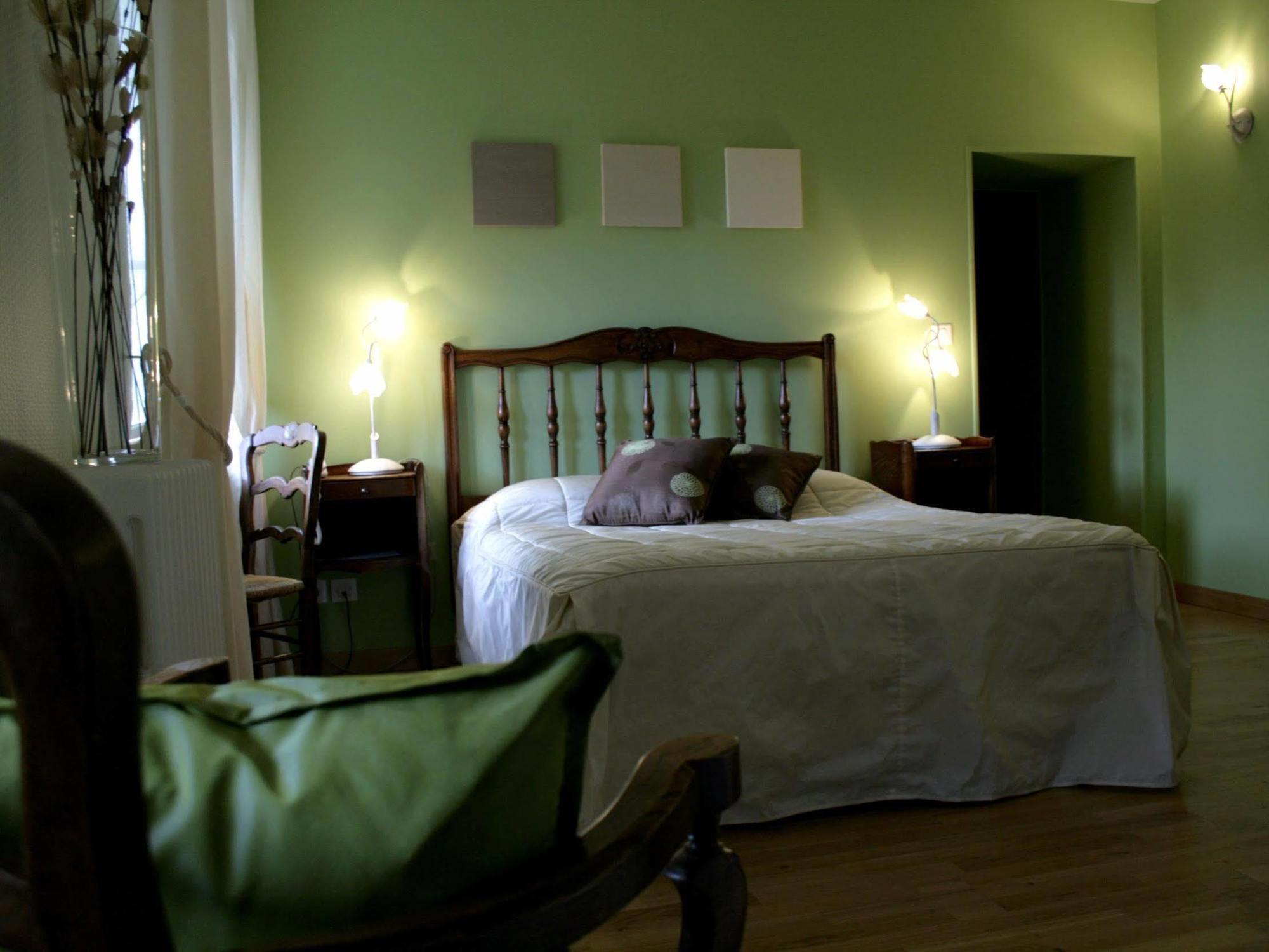 Logis Relais De La Source Saint-Seine-lʼAbbaye